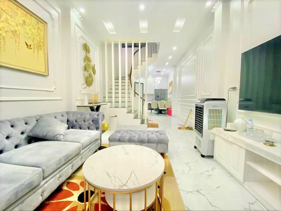 BÁN NHÀ MẶT NGÕ 300 BẠCH ĐẰNG, QUẬN HOÀN KIẾM, DIỆN TÍCH 42M, MẶT TIỀN 4M, 5 TẦNG. GIÁ 6,2 TỶ