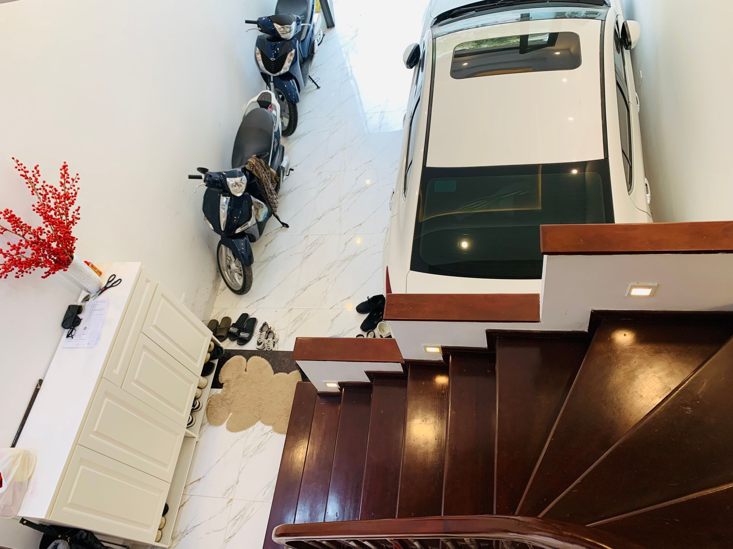 Hàng hiếm Xuân Đỉnh –gần phố-7chỗ vào nhà –dân xây 45m 5 tầng 6.9tỷ