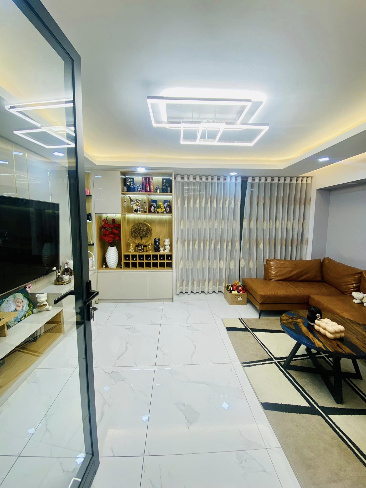 SIÊU PHẨM TÂN PHÚ - 5 TẦNG - 75M2 - 5X15 - HẺM 8M - 11.XX TỶ