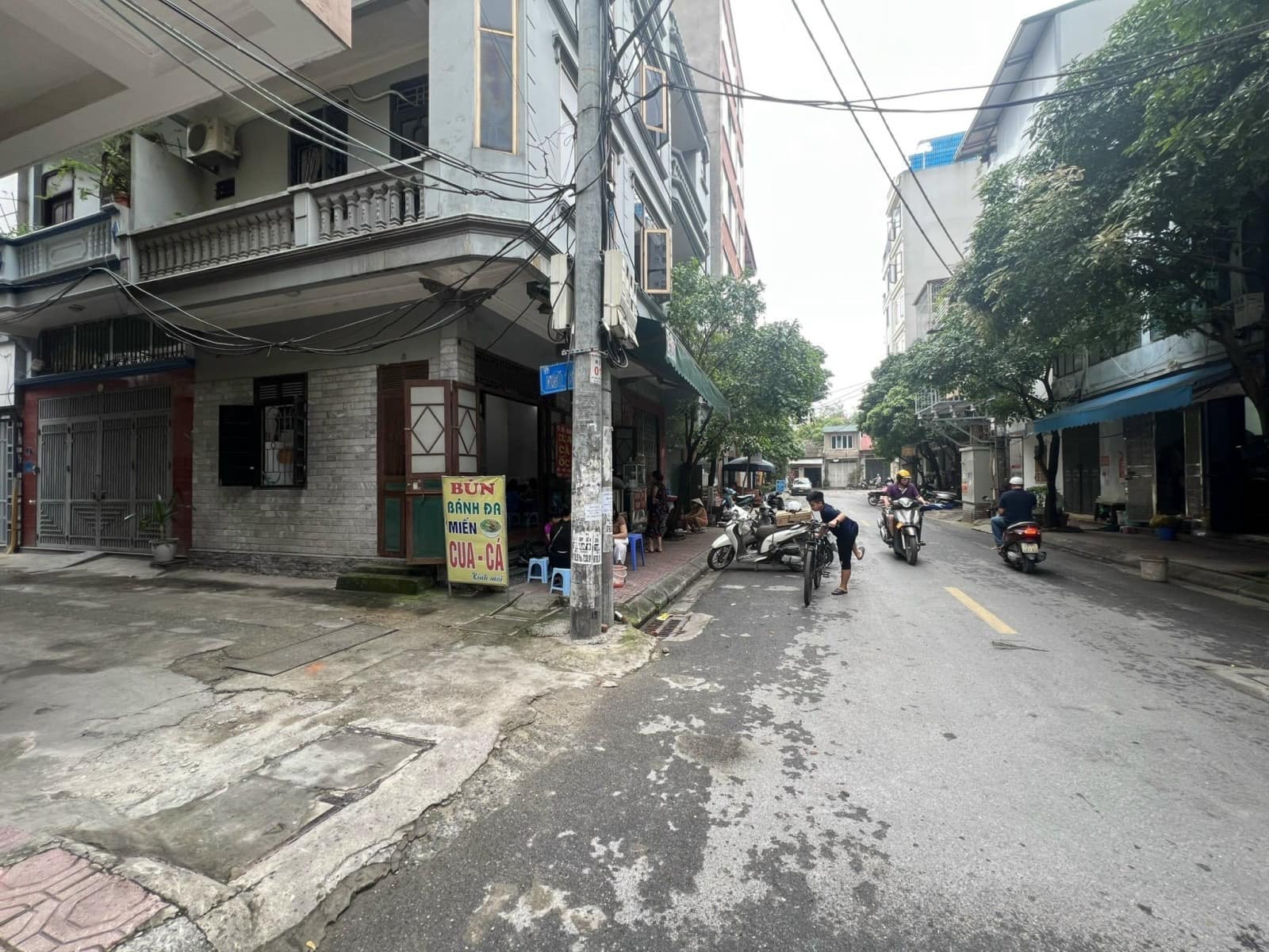 Bán Nhà Nguyễn Thái Học Thuộc Khu Phân Lô Ô TÔ TRÁNH MẶT NGÕ THÔNG 2 PHỐ CÁCH PHỐ 1 NHÀ