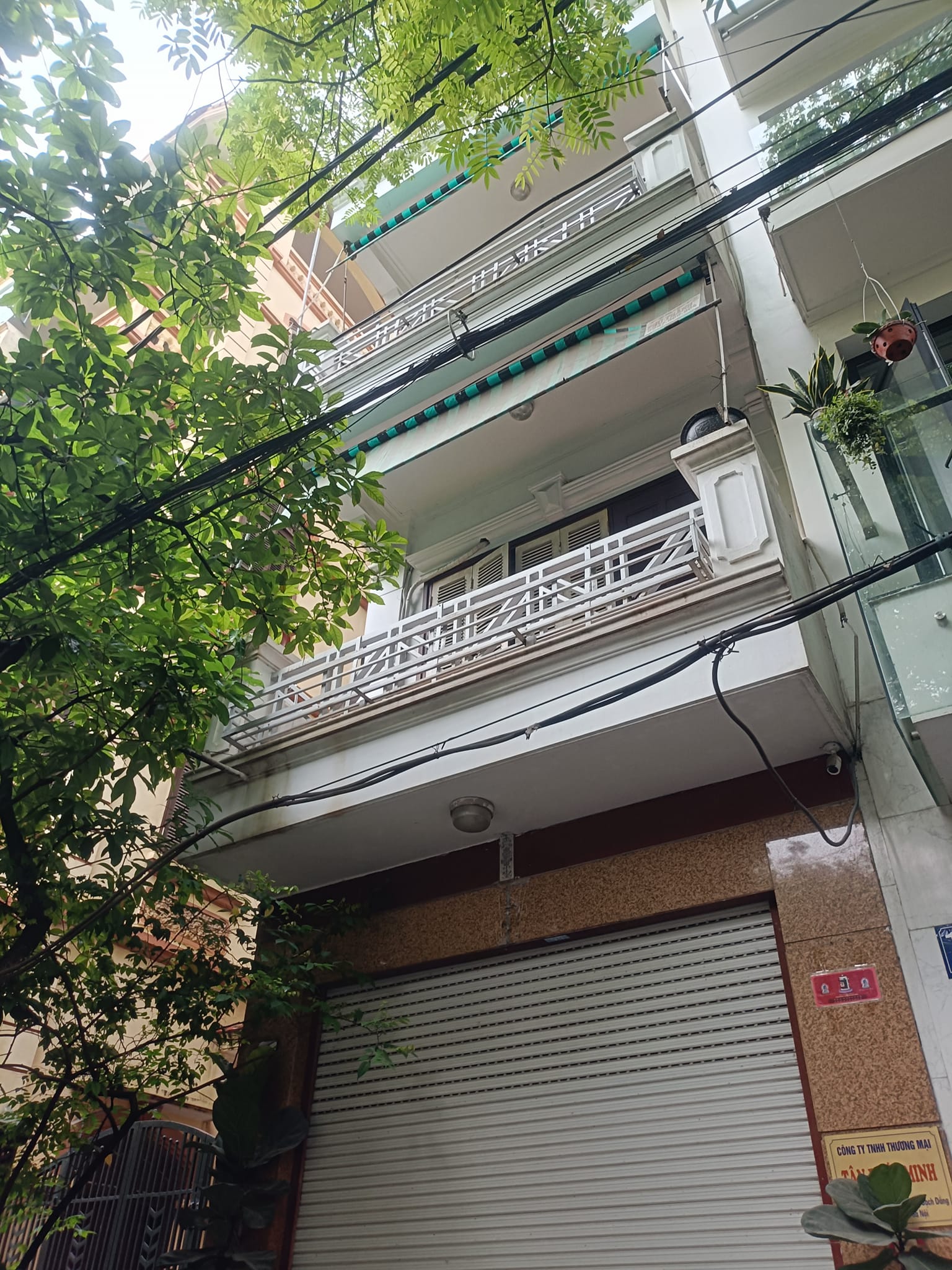 Bán nhà Lạc Long Quân – lô góc – Oto -dân xây 58M 4 tầng 11.4TỶ