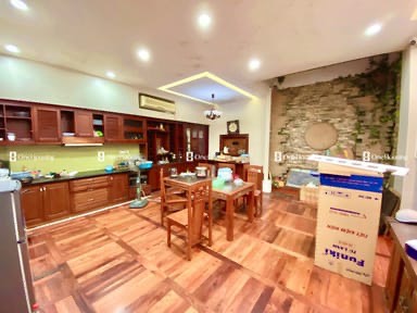 Bán nhà đẹp Đường 800A, Phùng Chí Kiên 121m2, MT 6m, ô tô giá 28 tỷ