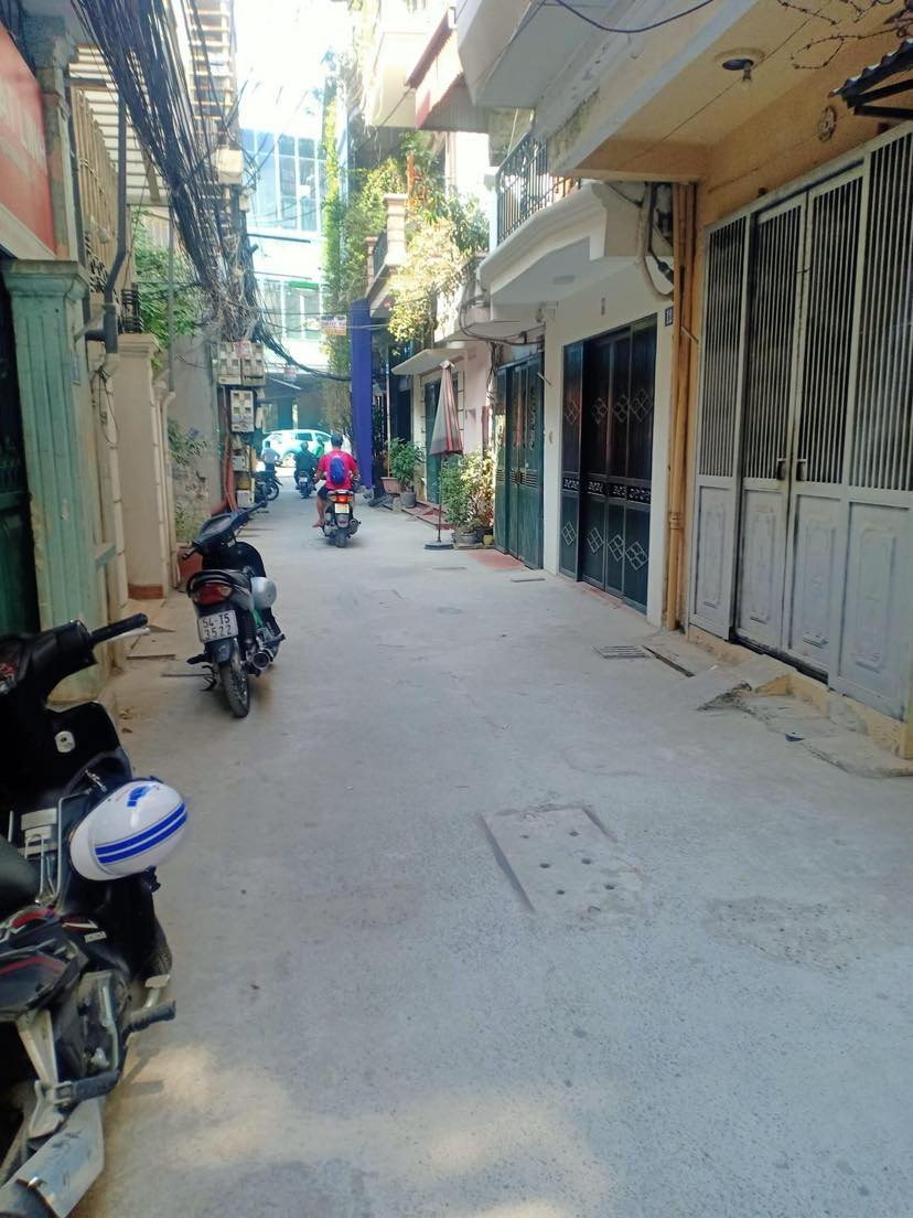 Bán nhà nghĩa dũng – ba đình. Oto đỗ cửa. 44m, 5 tầng, mt 4,5m. 7,5 tỷ có TL