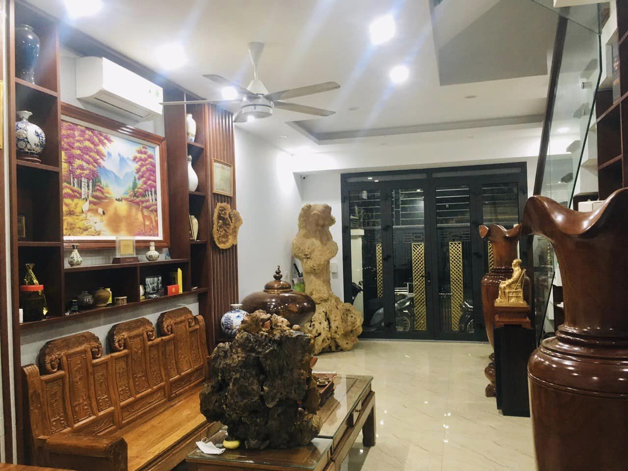 Bán nhà lô góc, kinh doanh, ngõ thông KIM MÃ 40m, 5 tầng mặt tiền 4.8m