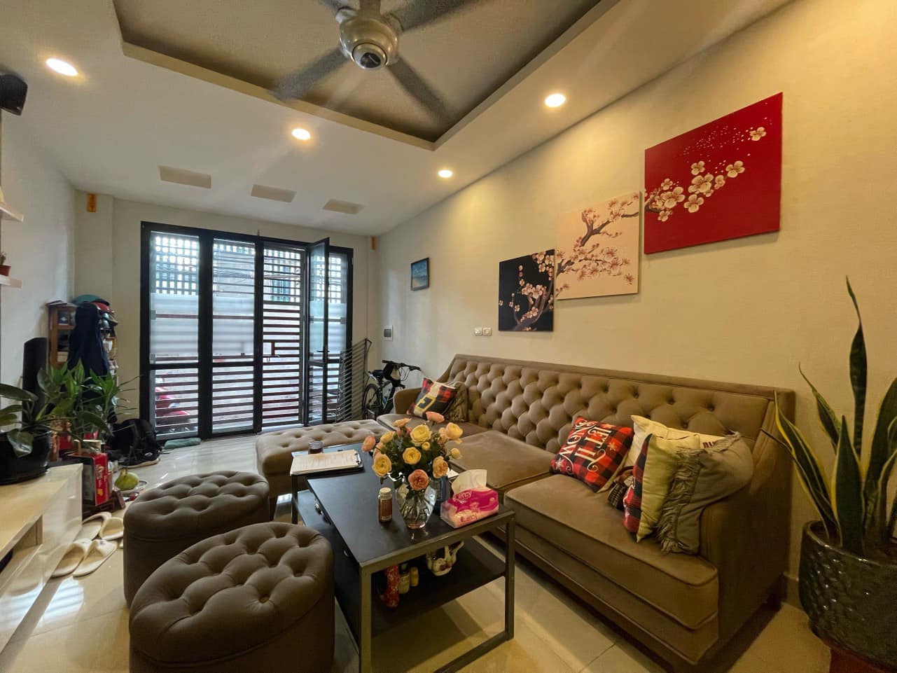 Phân lô dân trí, Tặng nội thất nhập, Ngõ 2.7m bán nhà Phương Mai-0946383428