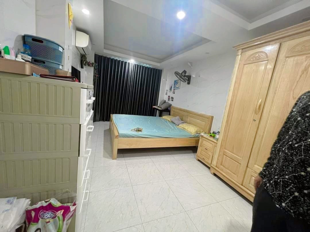 Cần bán gấp nhà Ngõ Văn Chương,DT 44m x 5 tầng, mặt tiền 3.50m