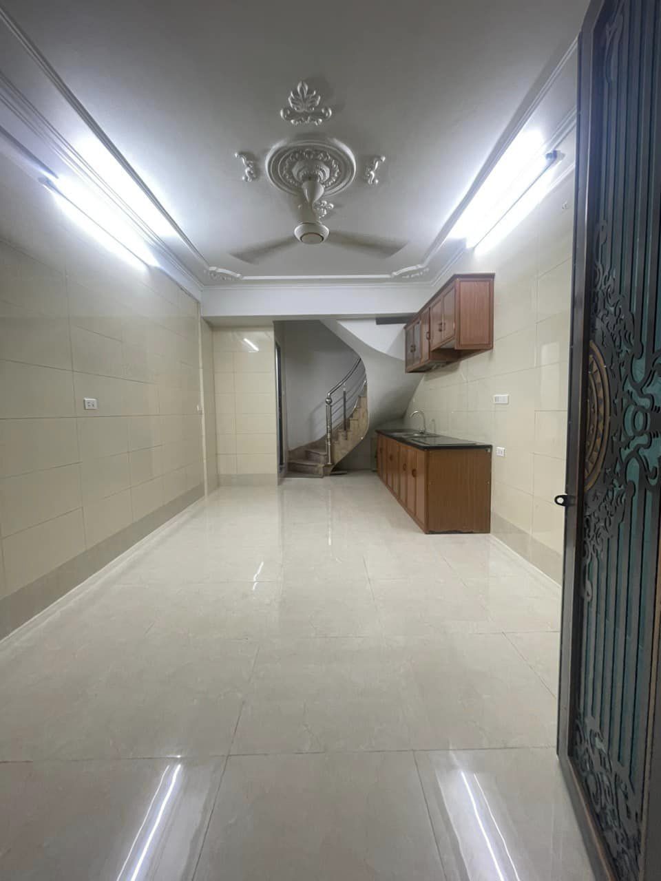 SIÊU PHẦM TÂN MAI 25M2 4T 3,6M MT GIÁ CHÀO 3,8 TỶ HOÀNG MAI GẦN PHỐ GẦN Ô TÔ SỔ VUÔNG NHƯ VIÊN GẠCH