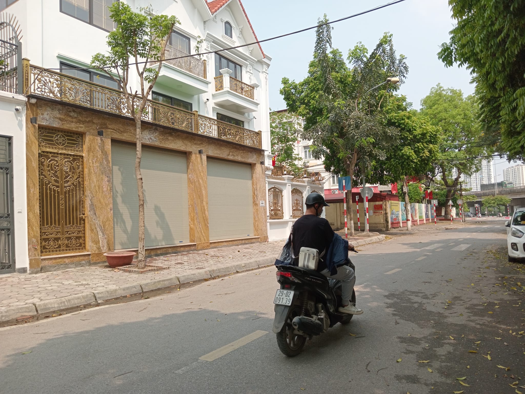 Bán Gấp! Nhà Đẹp ô tô tránh, Phố Hoàng Liệt 78m x 4T. Giá 6.7 tỷ.