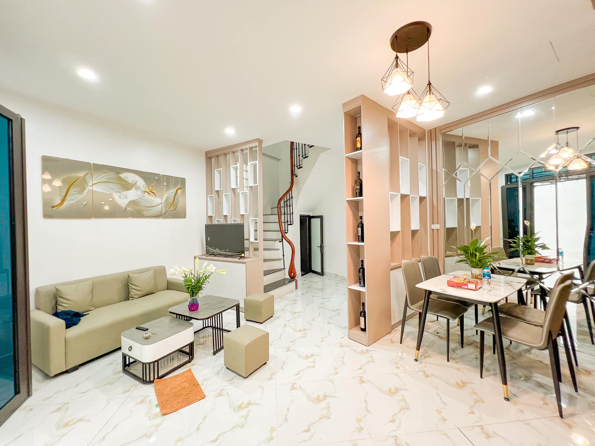 PHỐ VIP MINH KHAI - NHÀ ĐẸP Ở NGAY - LÔ GÓC 2 THOÁNG VĨNH VIỄN - 3 BƯỚC RA Ô - 35M2 NHỈNH 5 TỶ