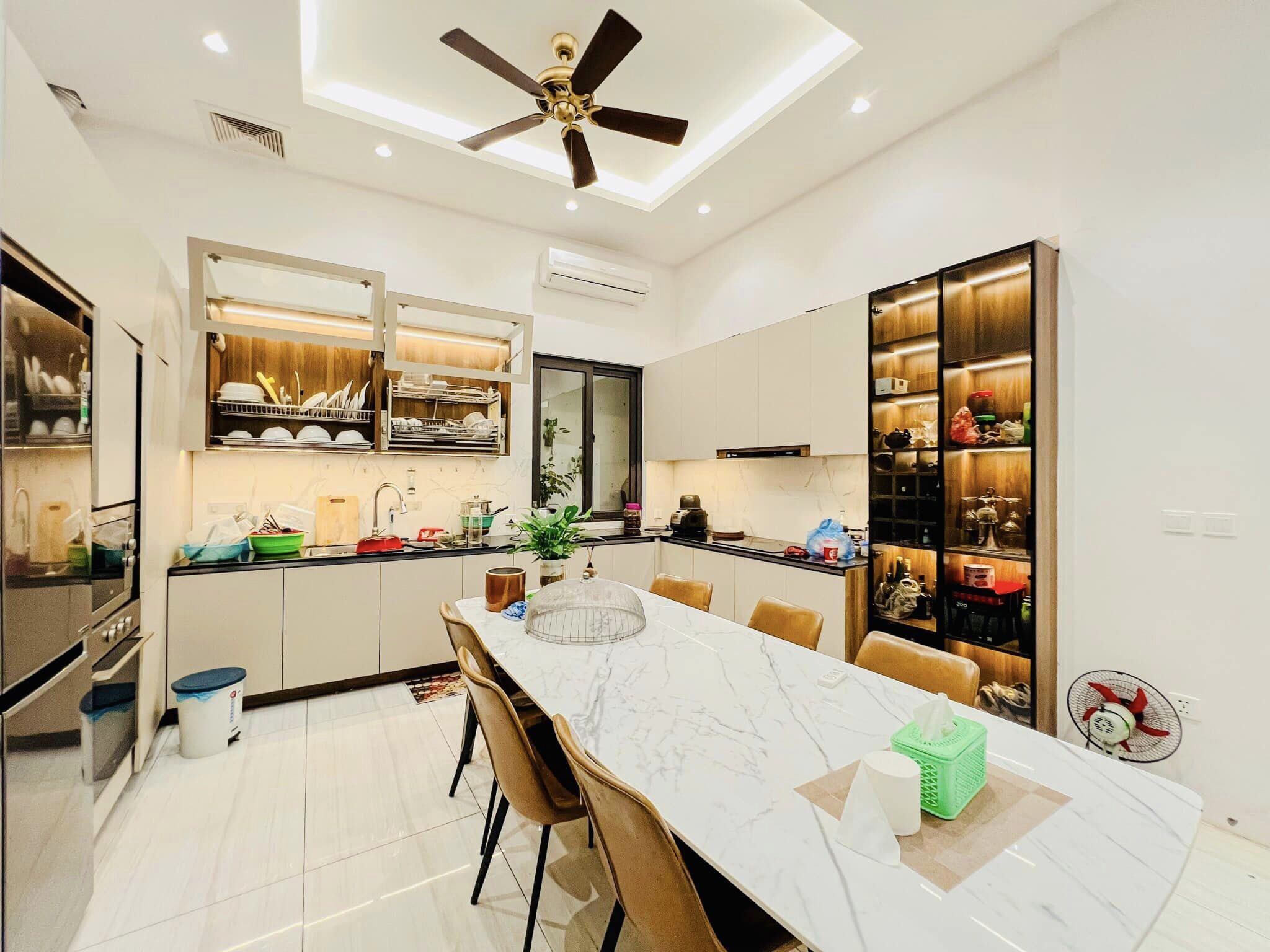 MẶT NGÕ-LÔ GÓC-NHÀ ĐẸP Ở NGAY-70M 4T 11xTỶ-FULL NỘI THẤT-HOÀNG QUỐC VIỆT CẦU GIẤY