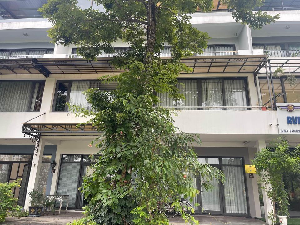 Chính chủ Bán 2 căn liền kề 4 tầng 160m2 mặt Hồ trung tâm Hùng Thắng, Bãi Cháy Hạ Long