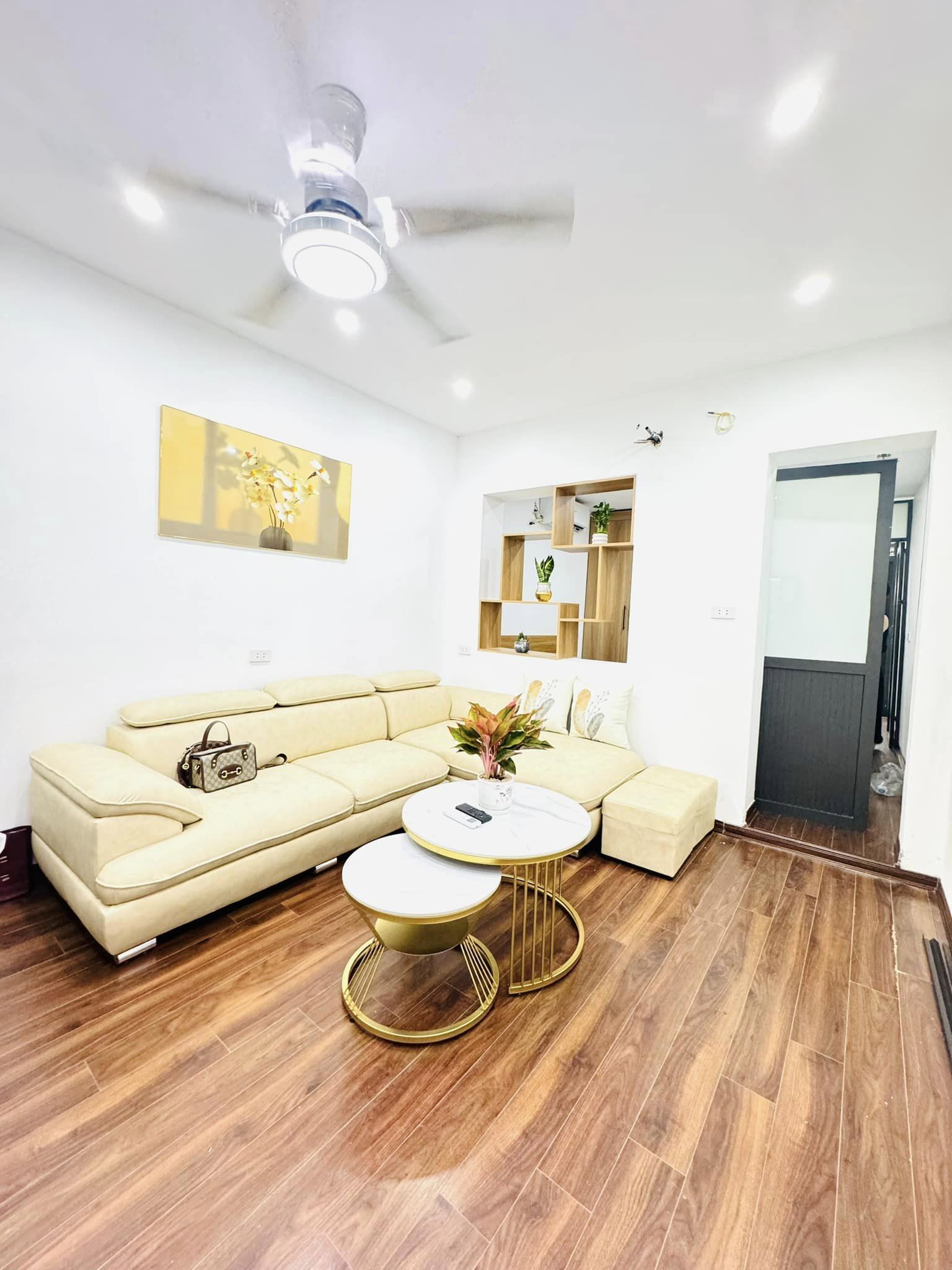 Tập thể Cơ Khí Nguyễn Trãi 60m 2PN, Đẹp ở luôn, nhỉnh 2 tỷ