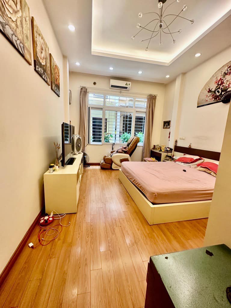 (PHÂN LÔ) Bán nhà hồ ngõ 34 Hoàng Cầu 45mx4T MT 4m hơn 10 ty oto tránh Kinh Doanh Đống Đa giảm sâu