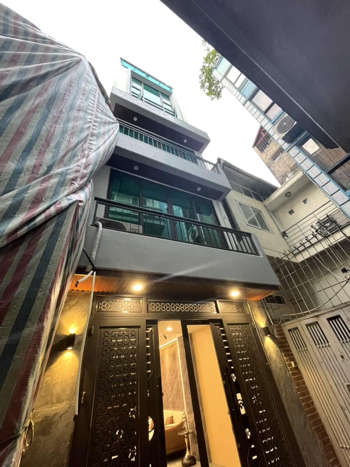 (XÂY MỚI) Bán nhà Phạm Văn Đồng 35mx5T 4PN siêu thoáng 40m ra phố ngõ to hơn 4 tỷ Bắc Từ Liêm