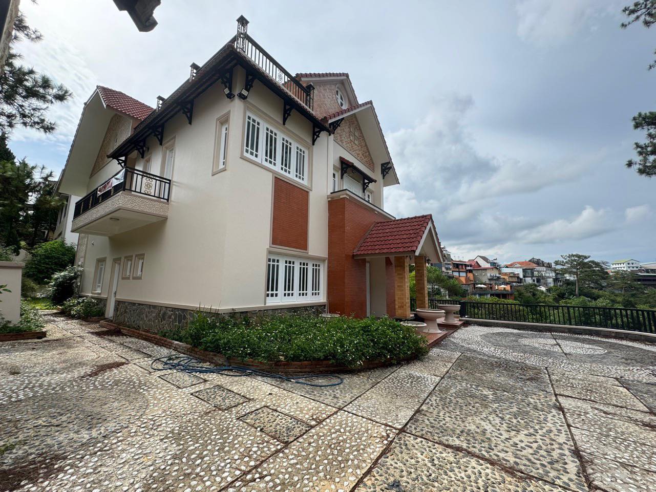 Bán biệt thự view rừng thông tại Phường 3 Đà Lạt 5200m2