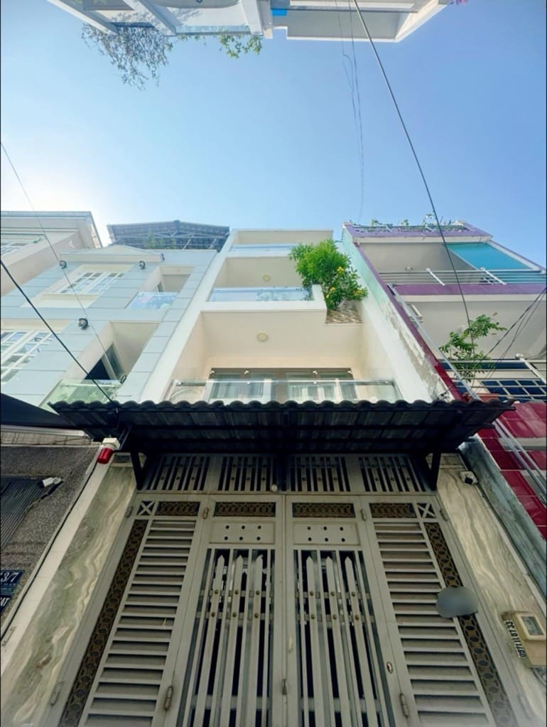 CHÍNH CHỦ BÁN NHÀ HẺM XE TẢI THÀNH MỸ 52M .4 TẦNG NGANG 4M NỞ HẬU . 10 TỶ