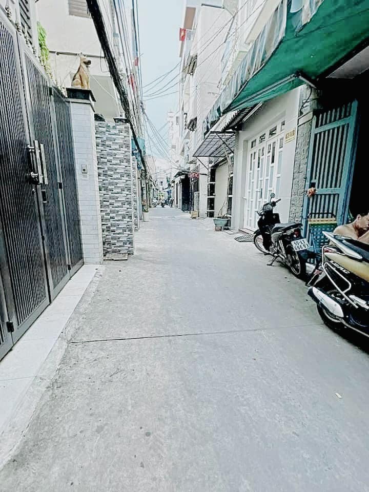 Giá 2Tỷ680 - Nhà 3 tầng - Hẻm thông Âu Dương Lân - Phường 3 - Quận 8