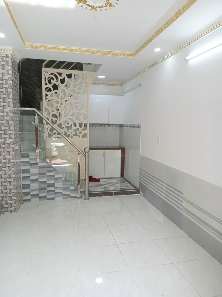 SÁT QUẬN 7 CHỈ HƠN 1 TỶ - NHÀ MỚI 2 TẦNG - GẦN HẺM Ô TÔ - PHẠM HỮU LẦU - PHƯỚC KIỂNG