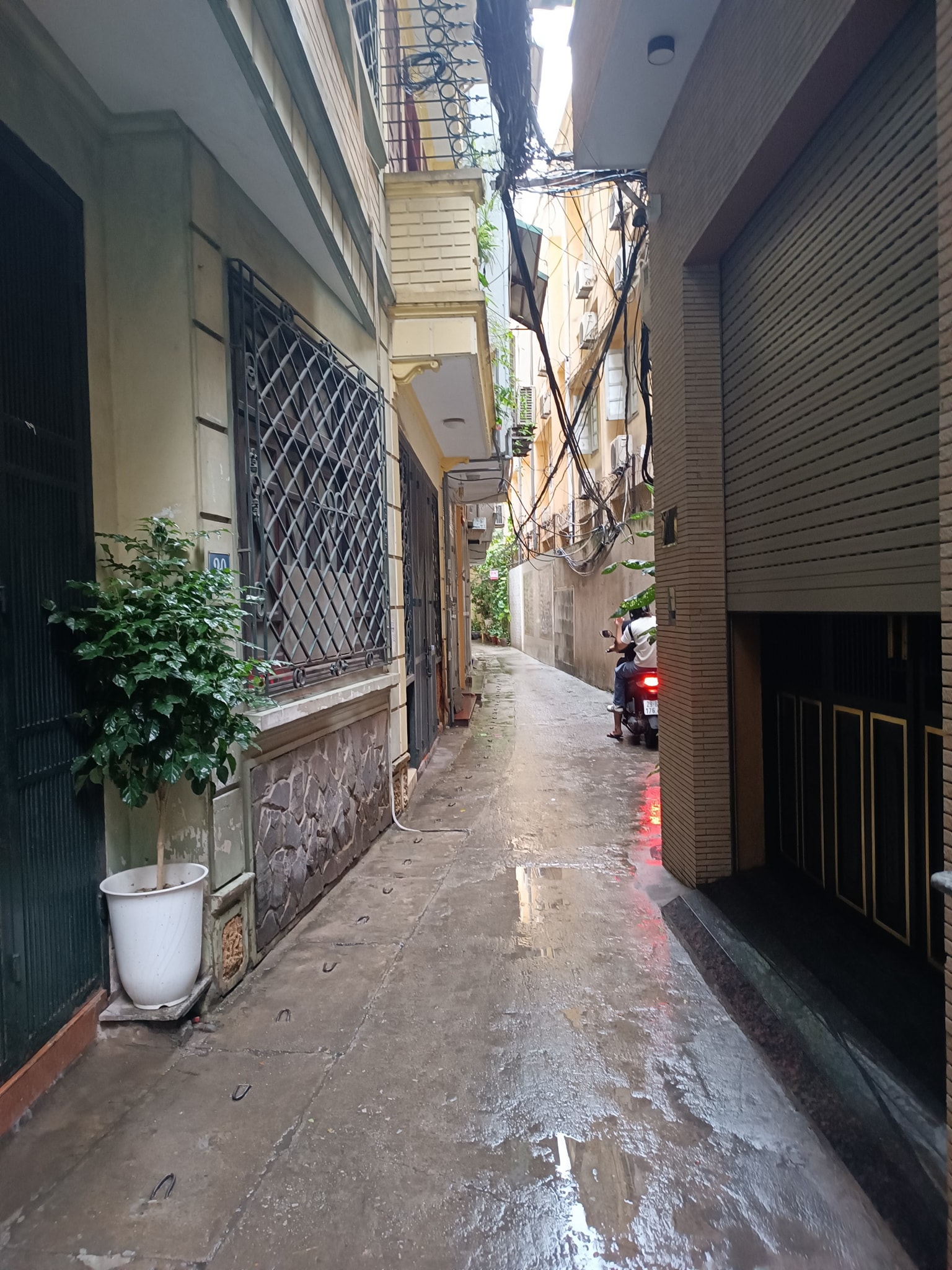 Bán nhà Đội Cấn - Ba Đình. Diện tích 32m2, 5T, mặt tiền 4.2m. Giá nhỉnh 6 tỷ (TL)