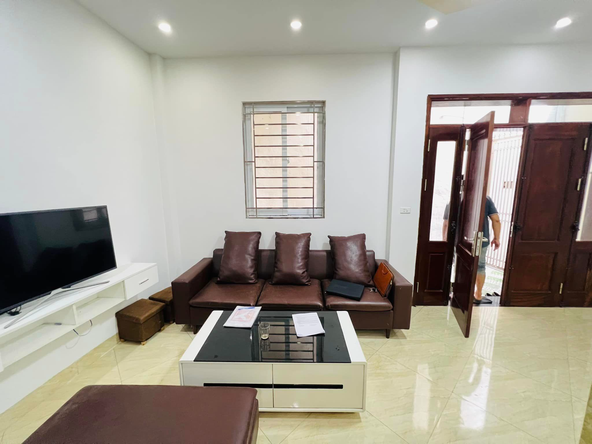 MẶT NGÕ THÔNG - Ô TÔ QUA CỔNG - NHÀ DÂN XÂY - 2THOÁNG TRƯỚC SAU - CHỦ ĐỂ FULL NỘI THẤT