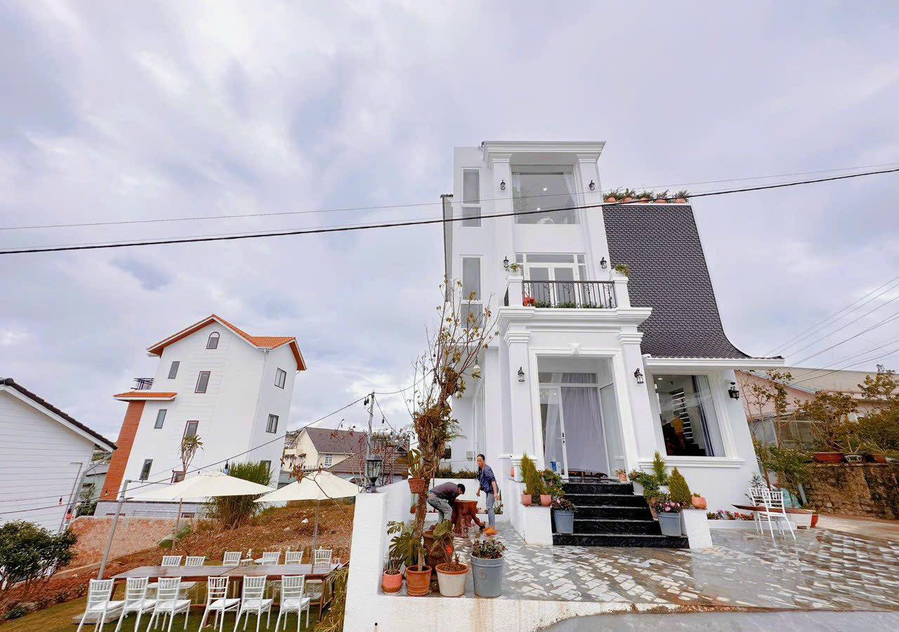 Bán villa Trịnh Hoài Đức Đà Lạt 200m2 8 phòng ngủ