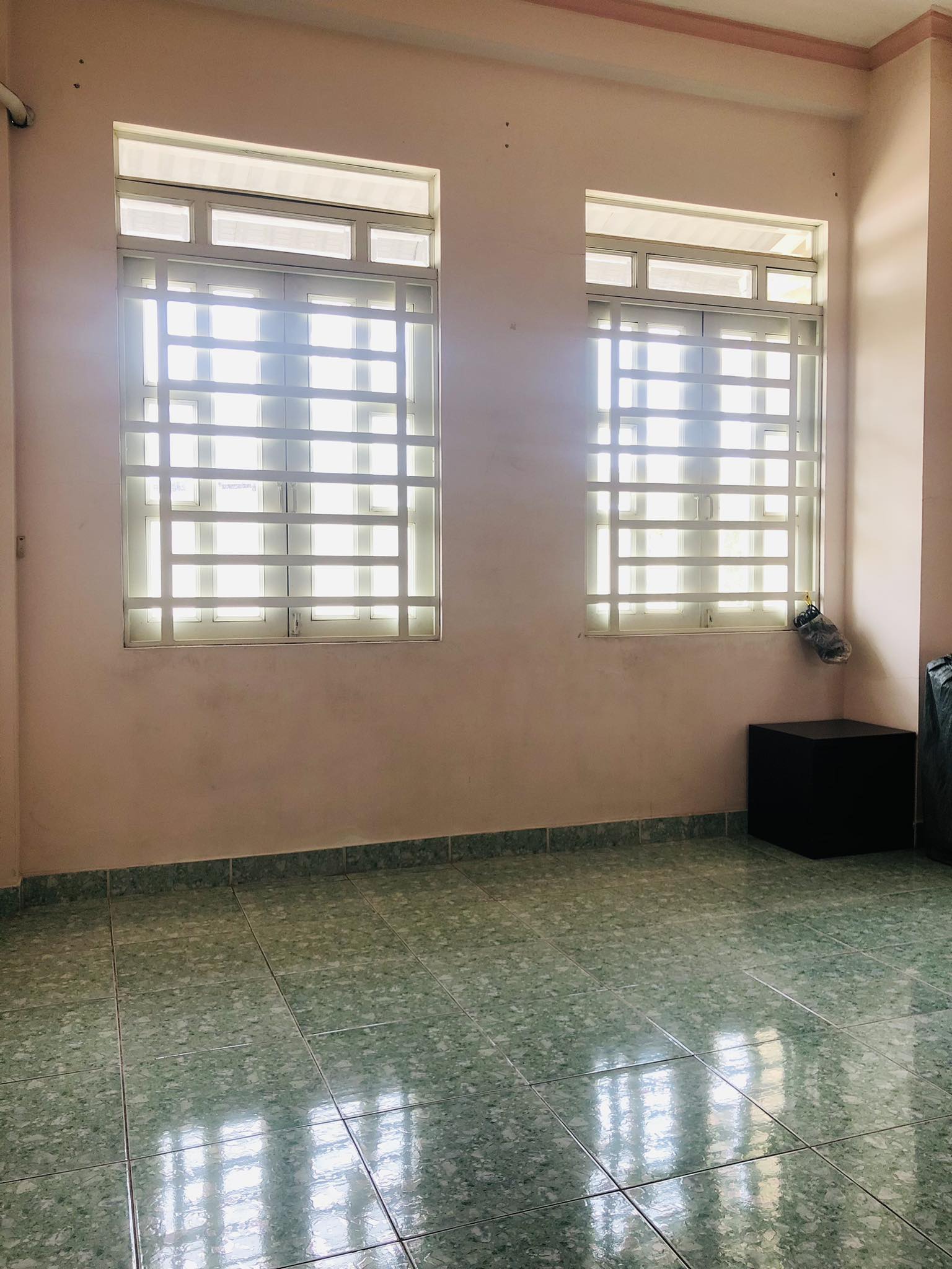 NHÀ MỚI Ở NGAY, CHỦ XÂY TÂM HUYẾT GẦN PHÚ MỸ HƯNG QUẬN 7 - 42M2 SỔ A4, 3 TẦNG - CÁCH MẶT TIỀN HUỲNH TẤN PHÁT 30M -