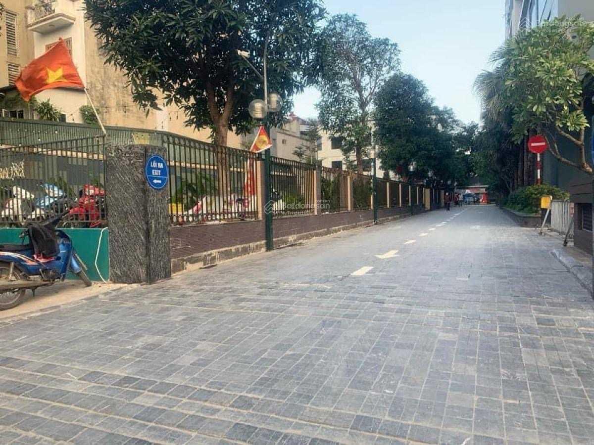 Bán Biệt thự mặt phố Vũ Tông Phan, Thanh Xuân, Hà Nội, diện tích đất 1.112m2 giá 160 Tỷ. Lô góc 2 mặt đường. LH