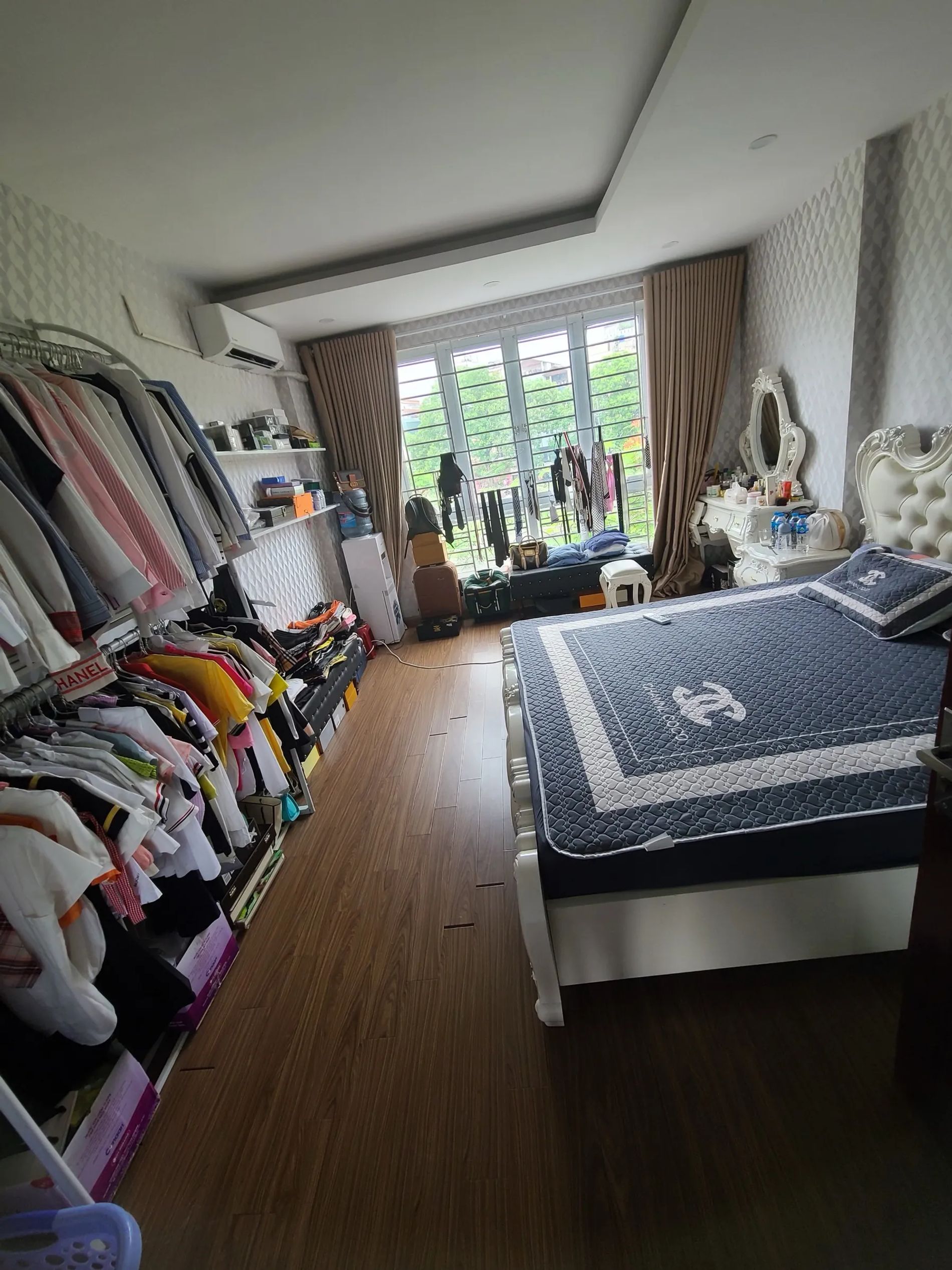 Bán Nhà Mặt Phố Nguyễn Khang. 1 Mặt Ngõ. Cầu Giấy. Ô Tô. Vỉa Hè. DT 42m2. . Giá 16,88 Tỷ