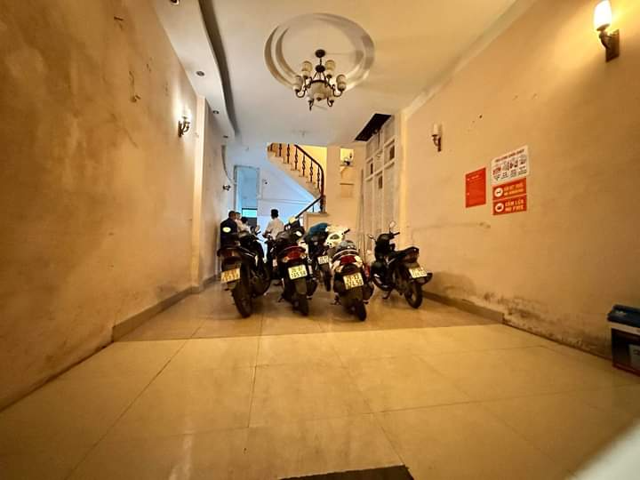 BÁN NHÀ 5 TẦNG PHỐ HOÀNG HOA THÁM – 61M – 6.7 TỶ.