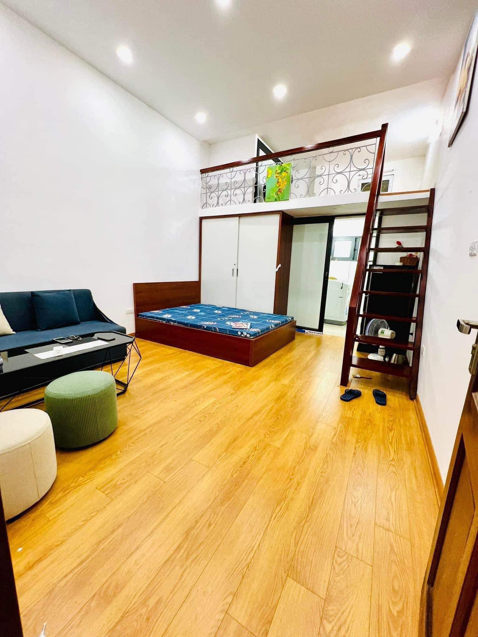 Cần Bán TT Nhà 8 Tập thể 76 Nguyễn chí Thanh 55m2 T2 1.85 Tỷ Đống Đa