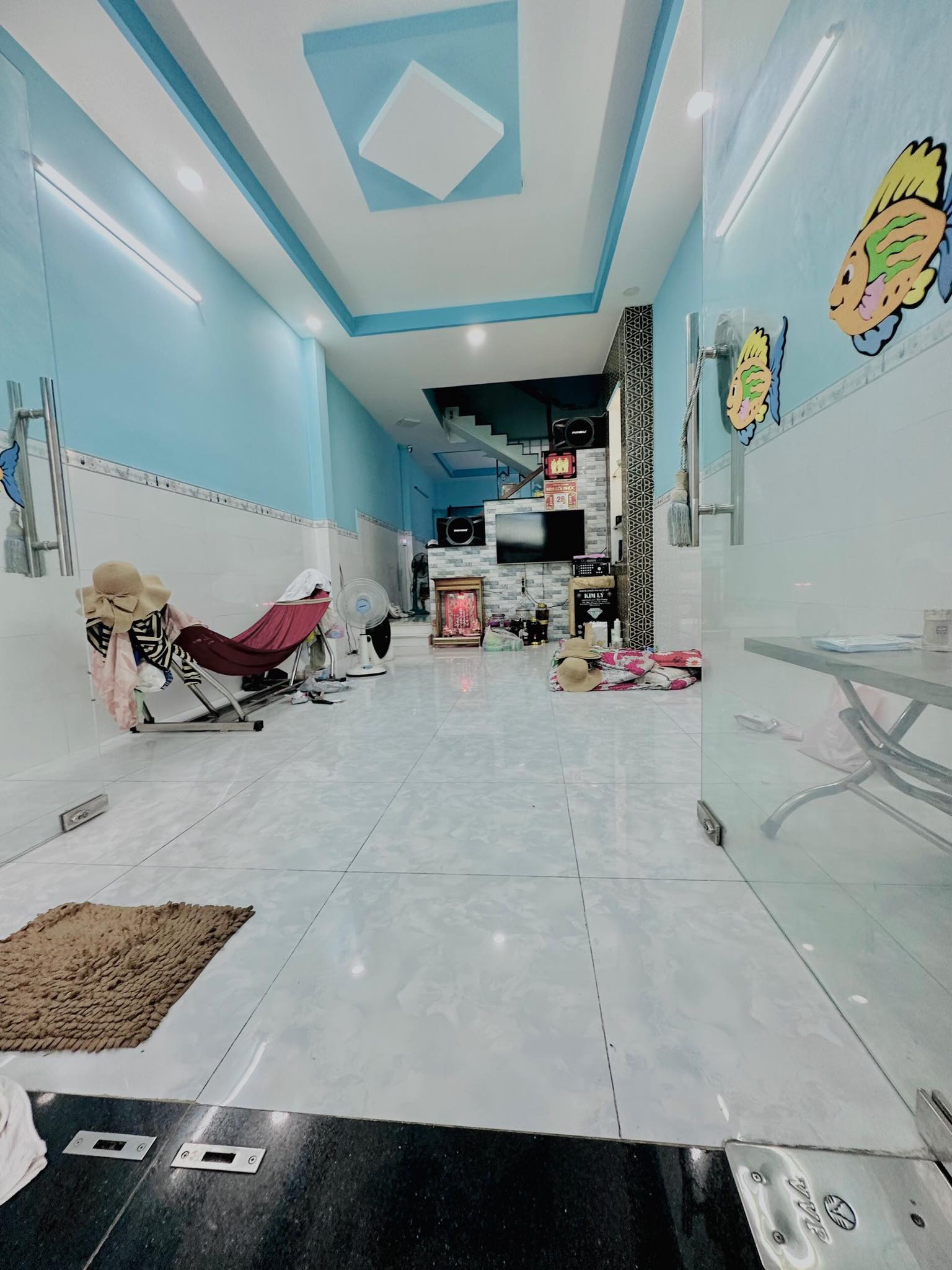 NHÀ ĐẸP Ở LIỀN, DÒNG TIỀN 10TR/TH - CÁCH MẶT TIỀN BÔNG SAO 40M - 3 TẦNG, 4x15M A4, 4PN - CHỈ NHỈNH 5 T.Ỷ TL