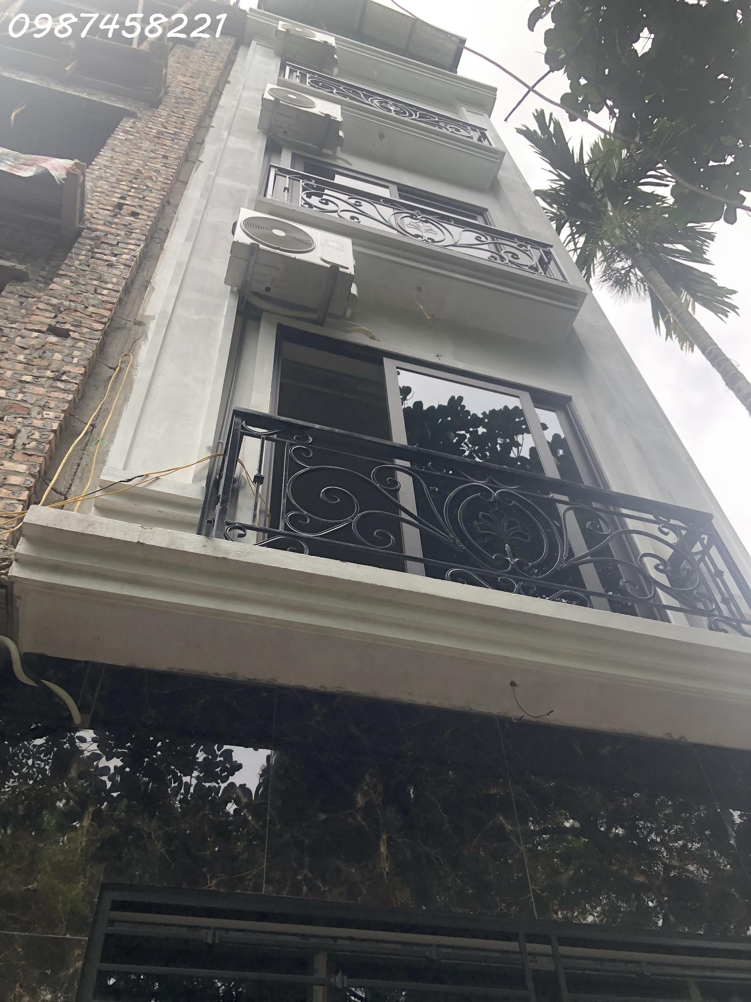 Ngọc Thụy không có căn thứ 2 - nhỉnh 5 tỷ, 45m2 5 tầng mới tinh, ô tô vào nhà