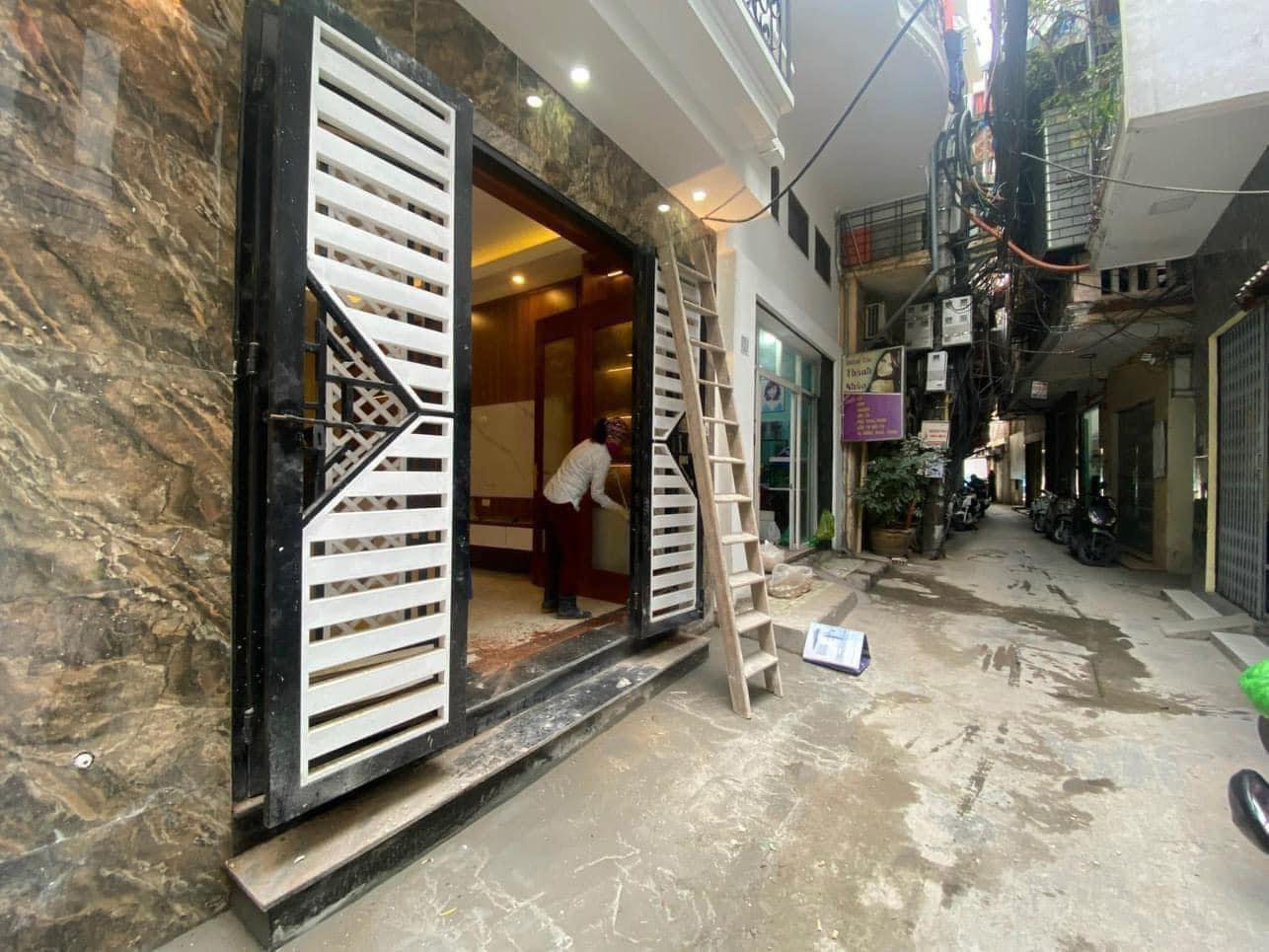 Cực phẩm khu hot Khâm Thiên quận Đống Đa,30m 6T MT4,2 GIÁ 7,4 TỶ