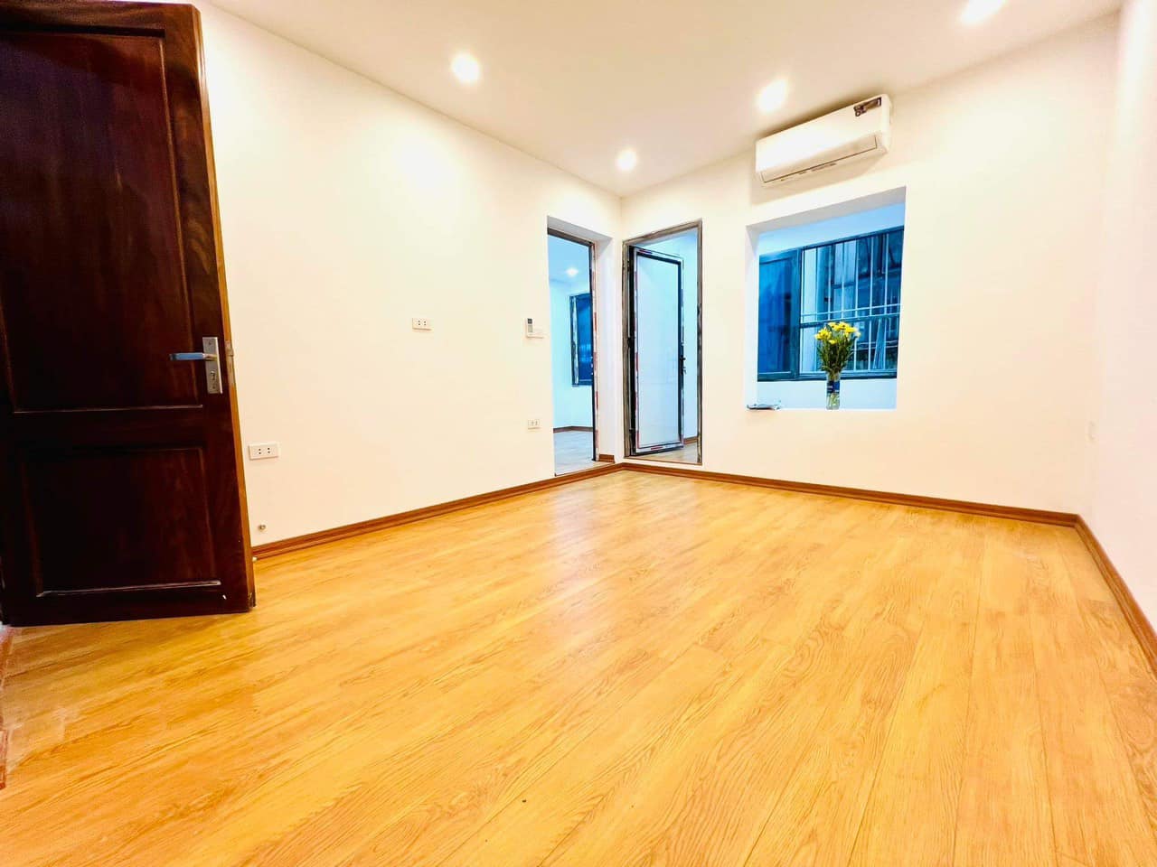 TẬP THỂ PHƯƠNG MAI - TẦNG 3 - 2 NGỦ RIÊNG BIỆT - LÔ GÓC - 2 MẶT THOÁNG - CHỈ 2,2 TỶ CÓ THƯƠNG LƯỢNG