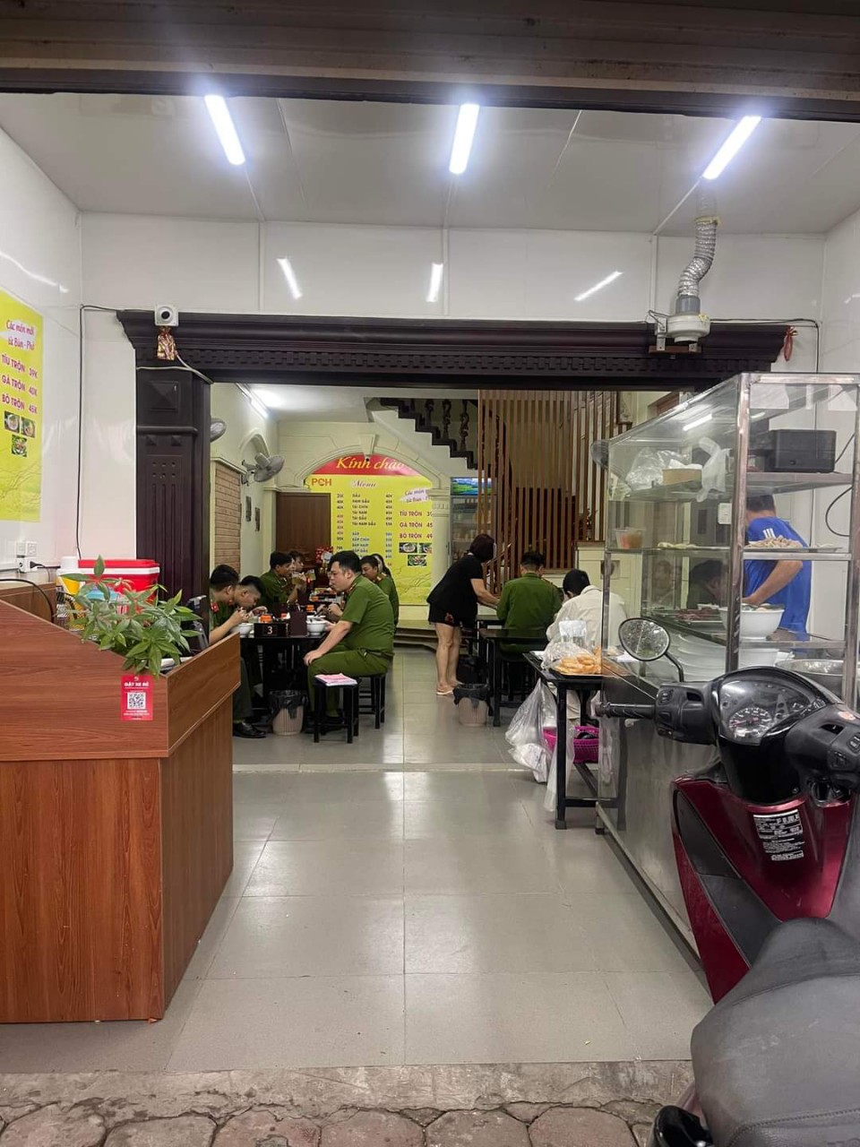 Chính chủ sang nhượng quán cơm phở