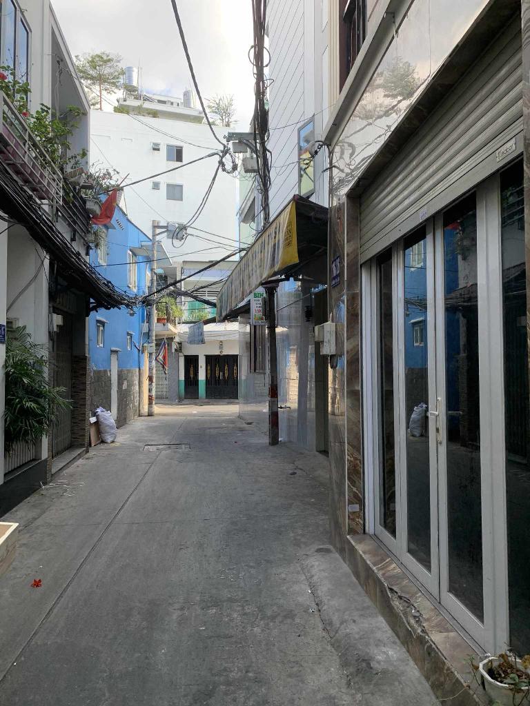 Bán nhà đường Lê Bình, Tân Bình, SHR,12m2, 3 tầng, hẻm 3 gác, giá chỉ nhỉnh 2.tỷ