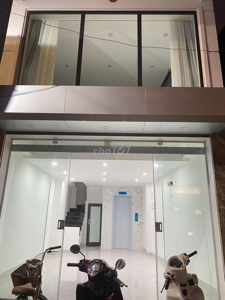 Chính chủ cho thuê nhà mặt phố số 177 phố Vọng diện tích 34m2 x 6 tầng, 3 phòng ngủ