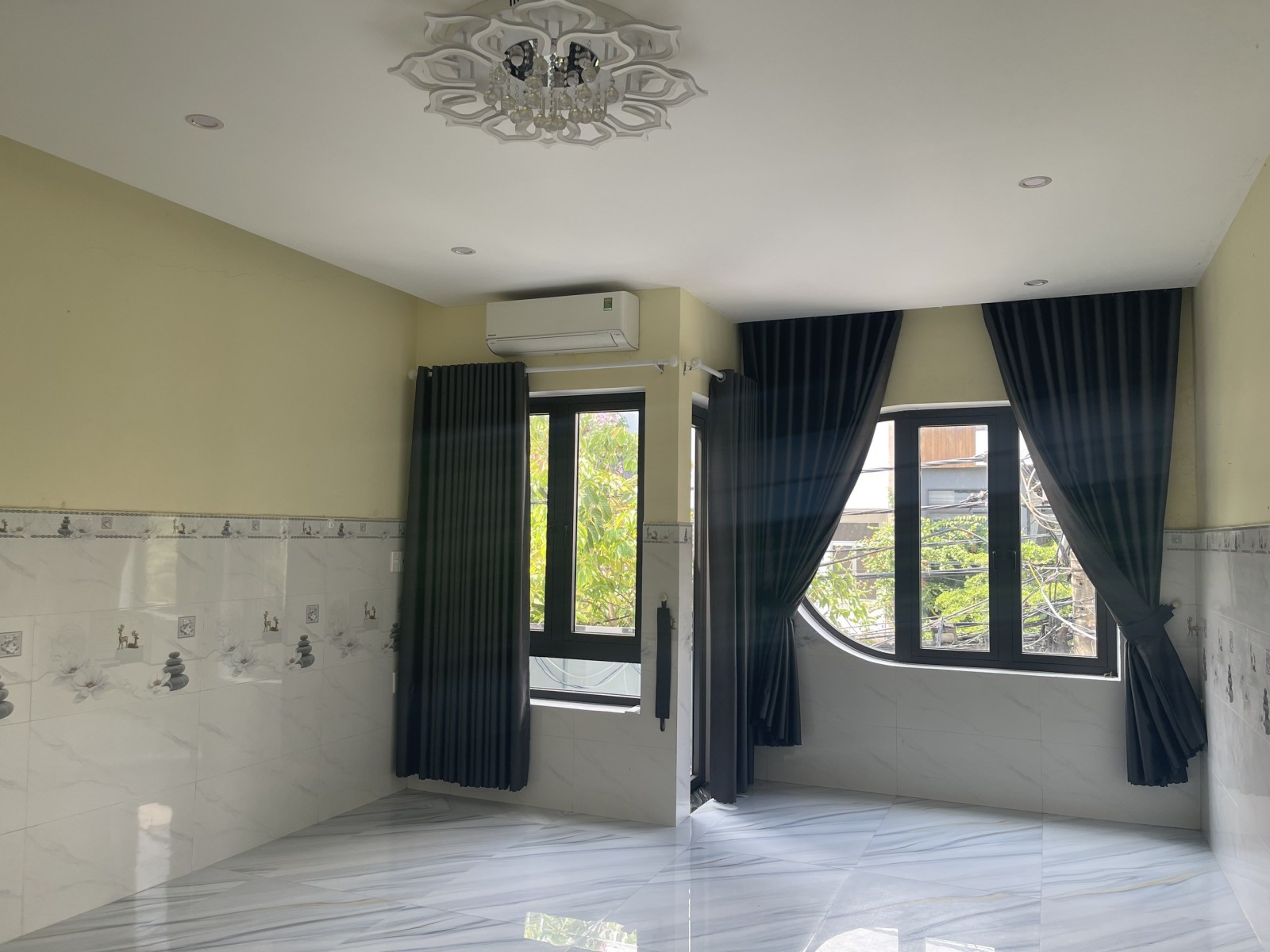 Bán nhà lô góc mặt tiền kinh doanh Trần Cao Vân, 94m2, 3 tầng, 9,9 tỷ