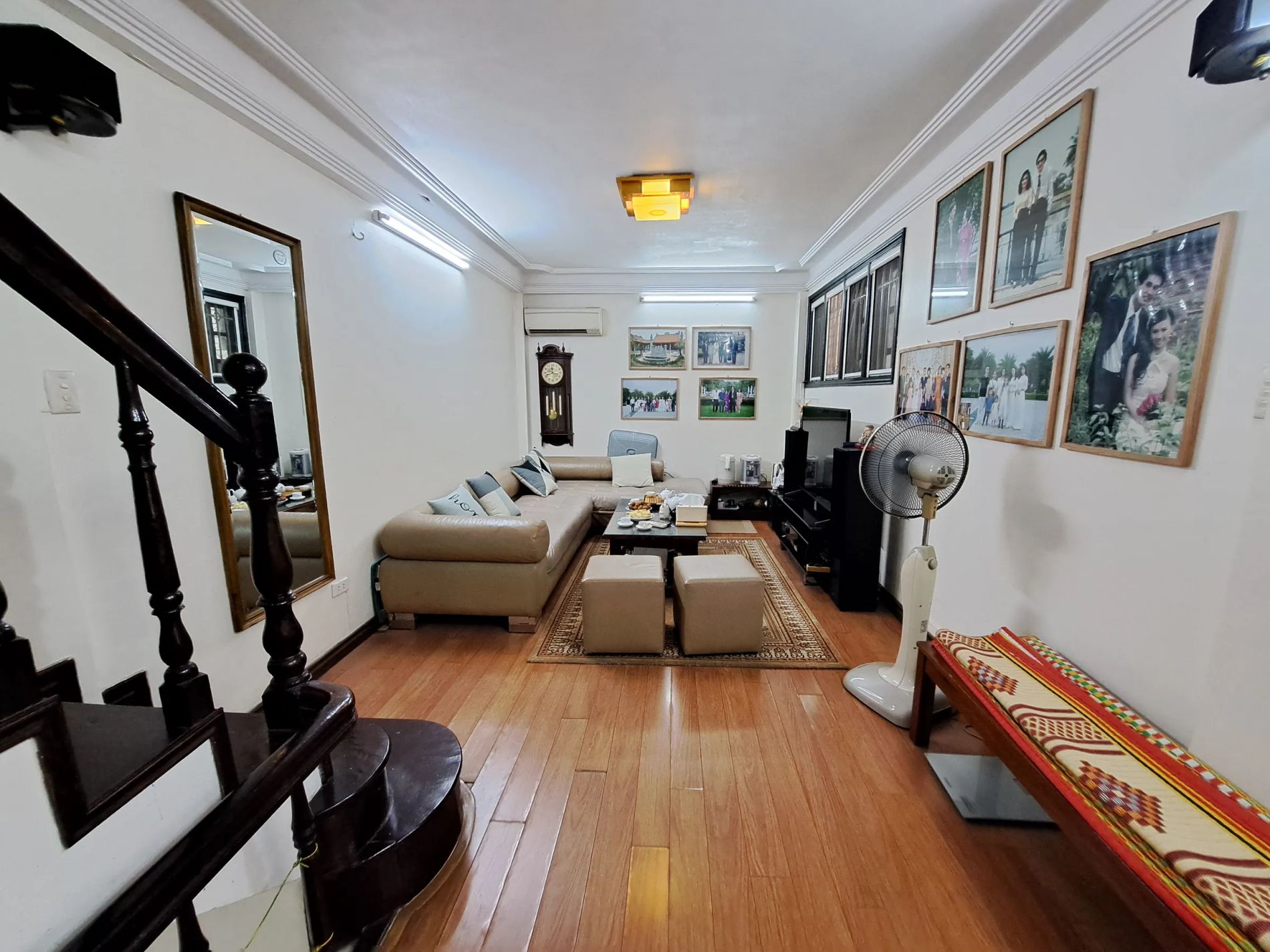 Nhà phố Bà Triệu, trục chính Hoàn Kiếm - 30 mét, 6 tầng, mặt tiền khủng 7 mét. Chào 12 tỷ.