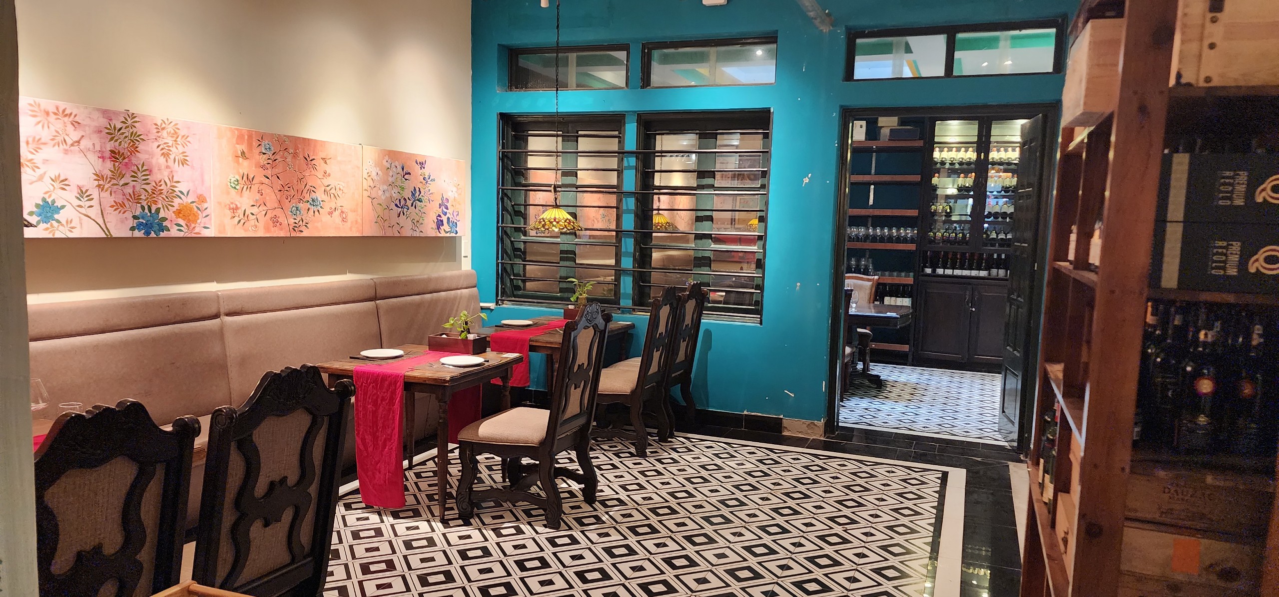 Cho thuê nhà Mặt phố kinh doanh Trung Hoà - Cầu Giấy - 130 m2 - 5 tầng - MT 6m - Giá 100 Triệu