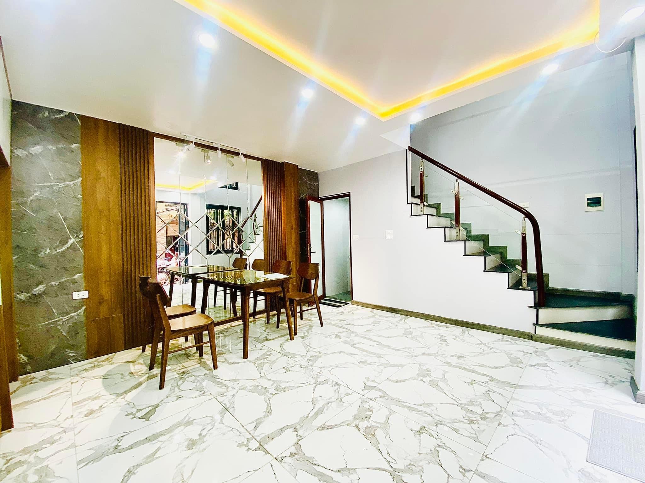 BÁN NHÀ LÊ VĂN HƯU NGÔ THÌ NHẬM HAI BÀ TRƯNG - 32M 6T MT 5M - 10M RA PHỐ SÁT HOÀN KIẾM NHÀ ĐẸP Ở SƯỚNG