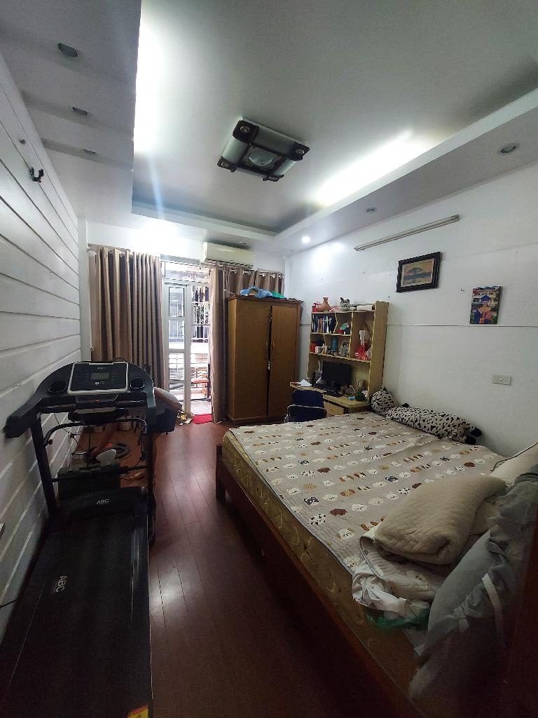 Bán nhà phố Từ Hoa 59m2, 5 tầng đẹp long lanh chỉ 10m ra mặt phố ở sướng cận kề Hồ Tây