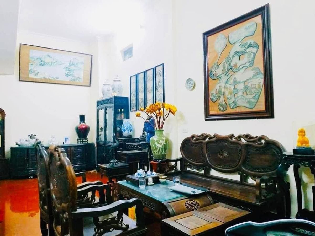 Lõi quận Hai Bà Trưng gần công viên - Tập thể tầng 2 - 80 mét, 2 ngủ - Nhỉnh 4 tỷ.