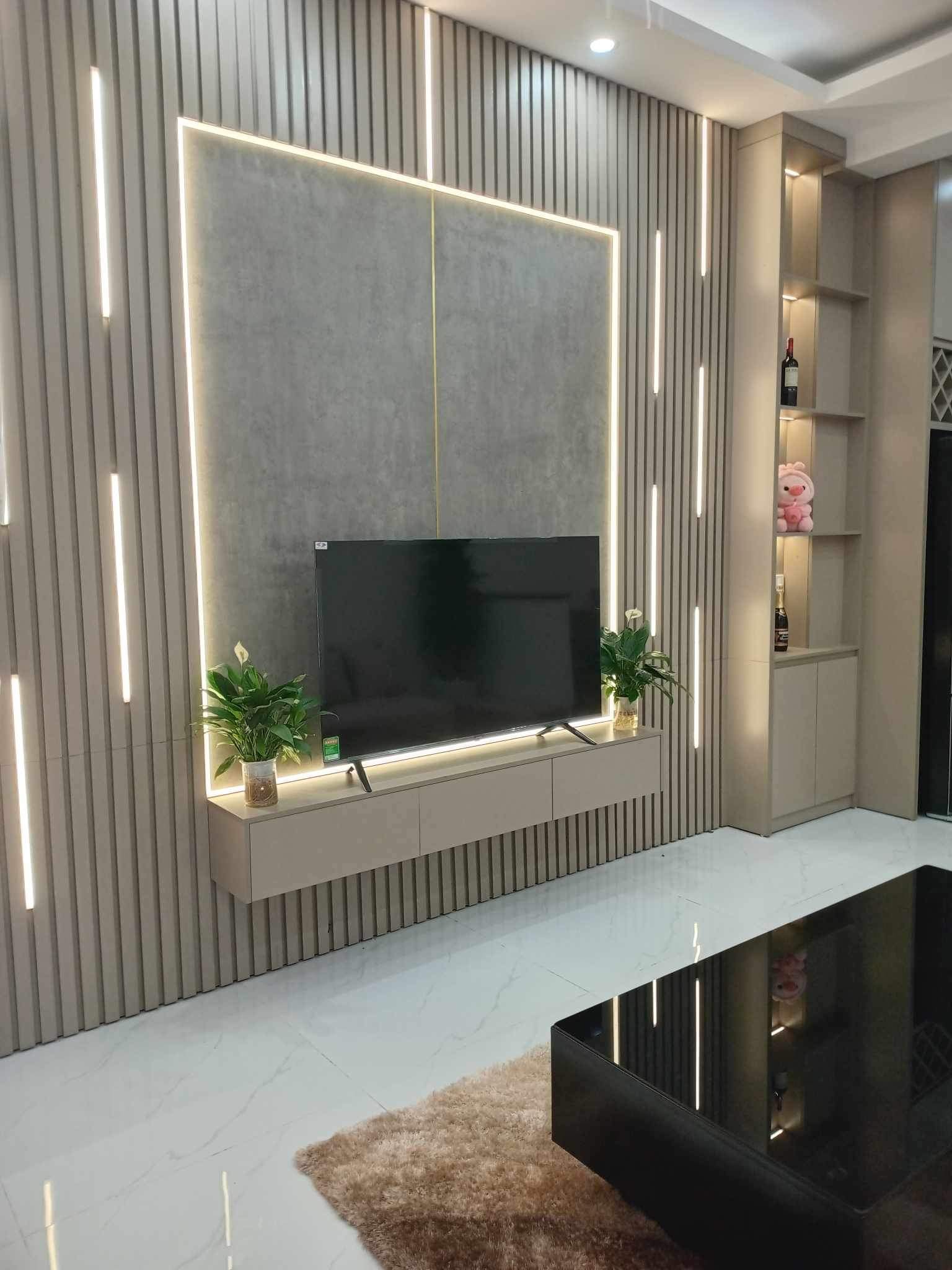 HÀNG HIẾM PHỐ TRẦN BÌNH,HÀNG XÓM ĐẠI HỌC THƯƠNG MẠI,CÁCH MẶT PHỐ NGUYỄN HOÀNG 50M