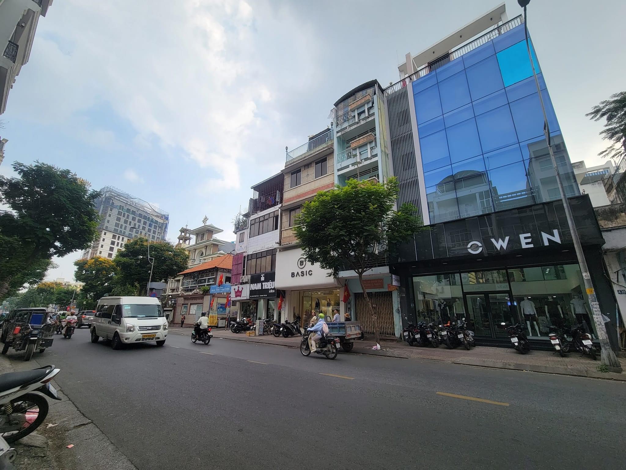 Toà VP trung tâm Cầu Giấy 190m2, 9 tầng thông sàn, mặt tiền 10m, giá chào 115 tỷ