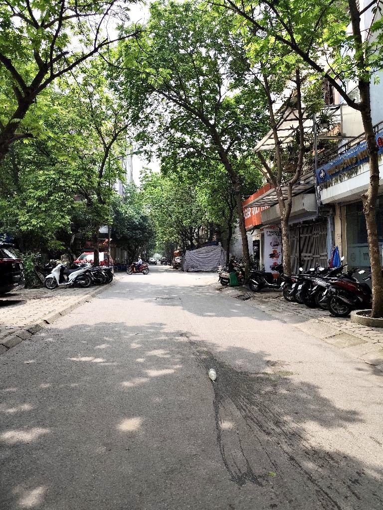 Bán LK KĐT Xa La, khu Phân lô, vỉa hè ô tránh, gần các bệnh viện lớn, 80m, 5 tầng, MT 5m, giá hợp lý