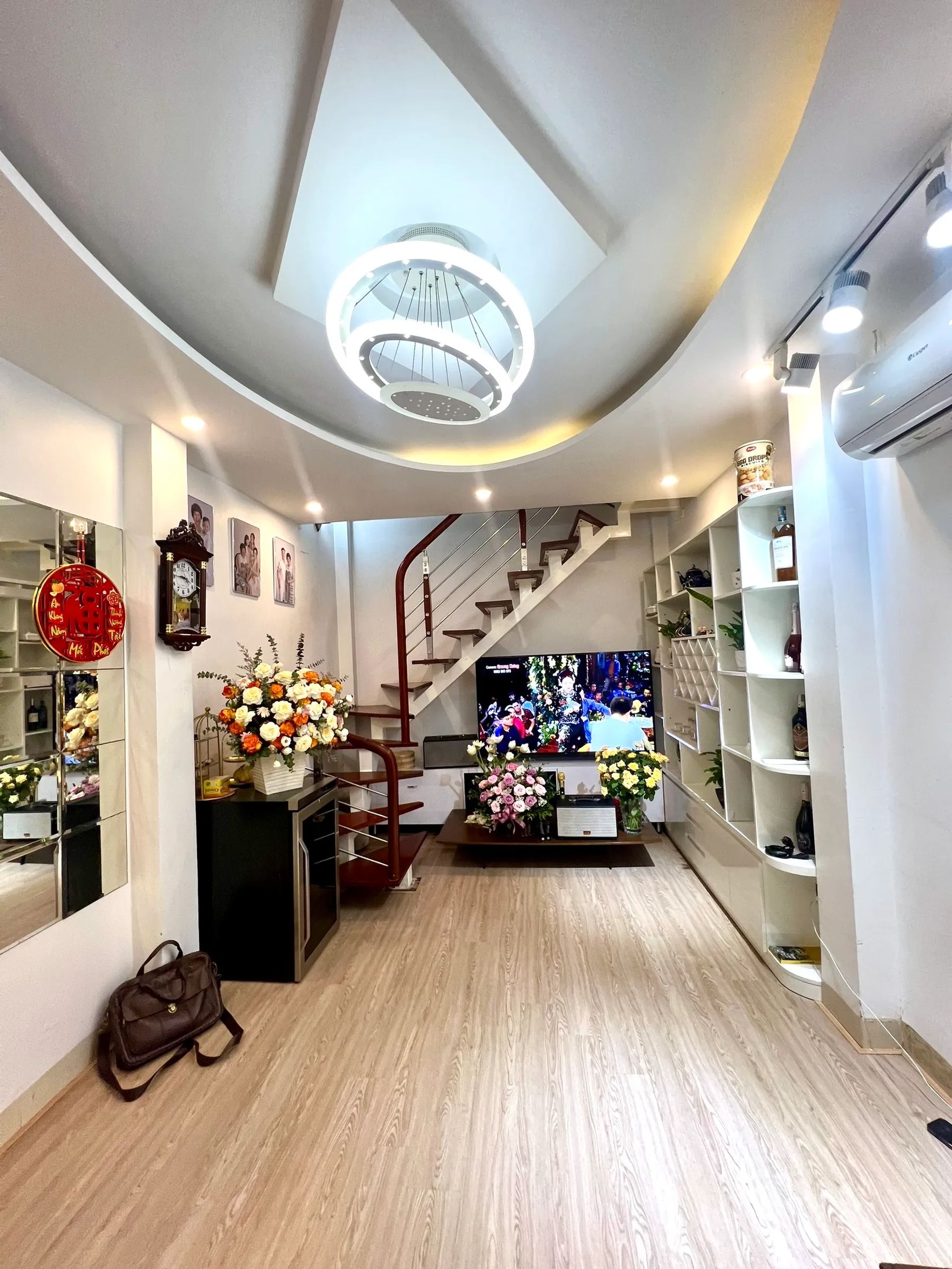 LÊ NGỌC HÂN - 4 TẦNG - TRUNG TÂM HAI BÀ- PHỐ CỔ- KHÔNG CÓ AI BÁN