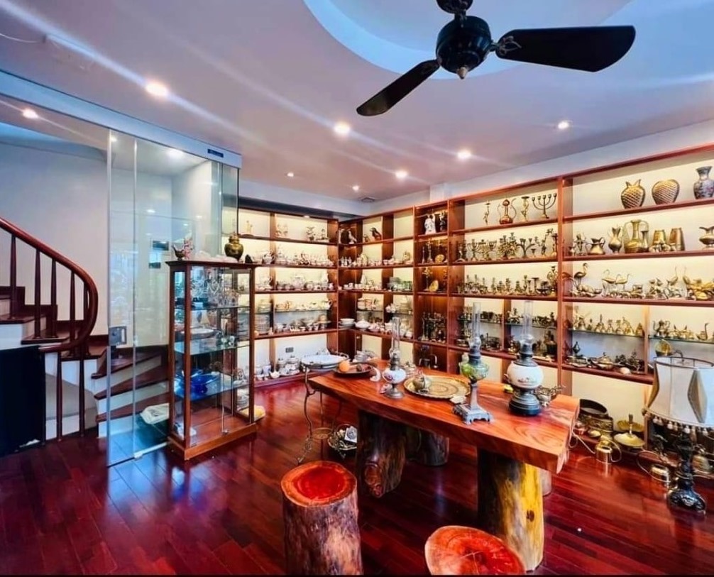 Tôi bán nhà mặt phố Minh Khai sầm uất gần Times City, MT rộng, 40m2 chỉ 17.38 tỷ. LH 0989.62.6116