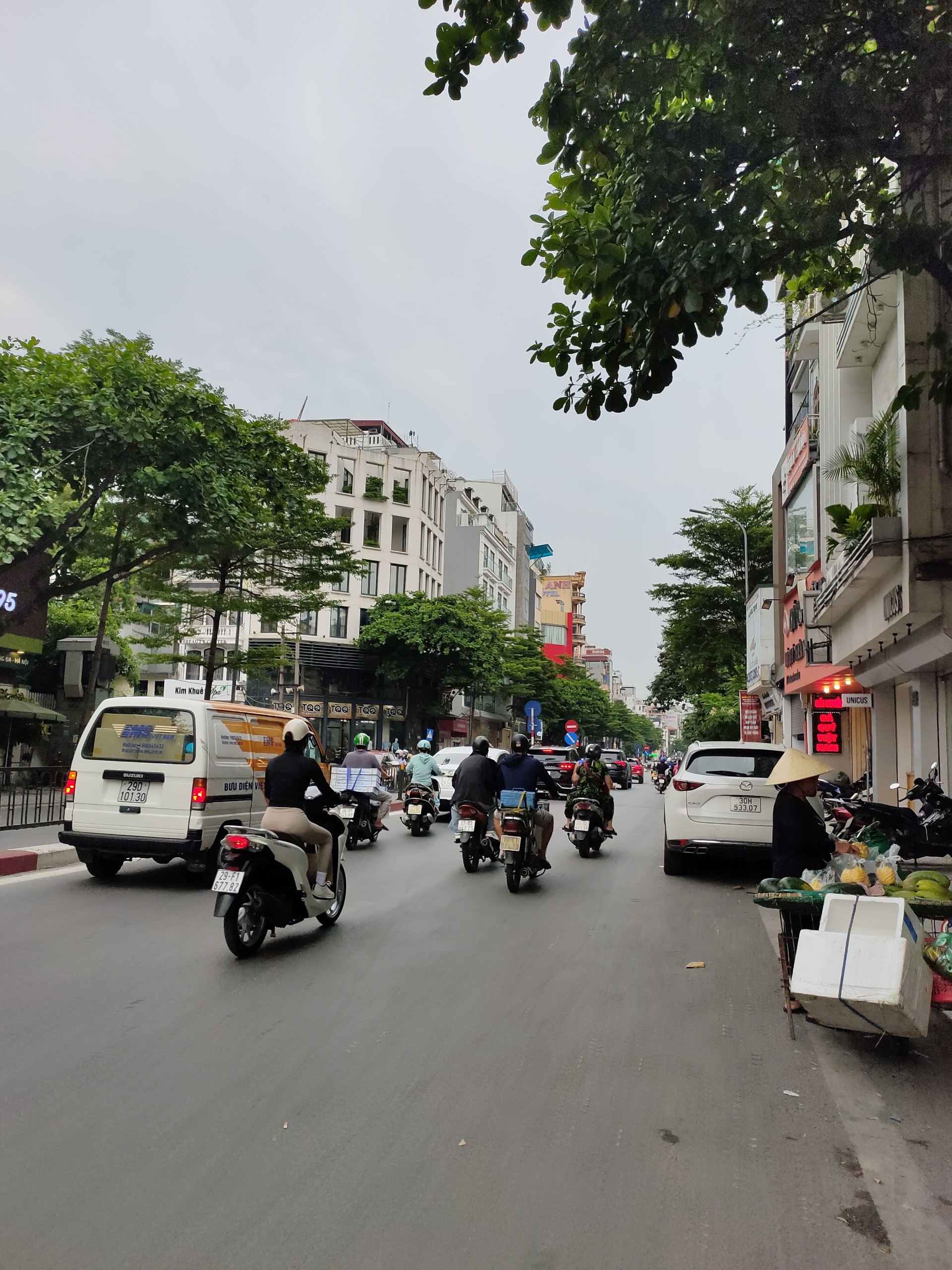 Bán nhà tập thể Đống Đa-phố Tôn Đức Thắng, thông tầng 2+3+4, đẹp mới ở ngay. Giá 1,55 tỷ