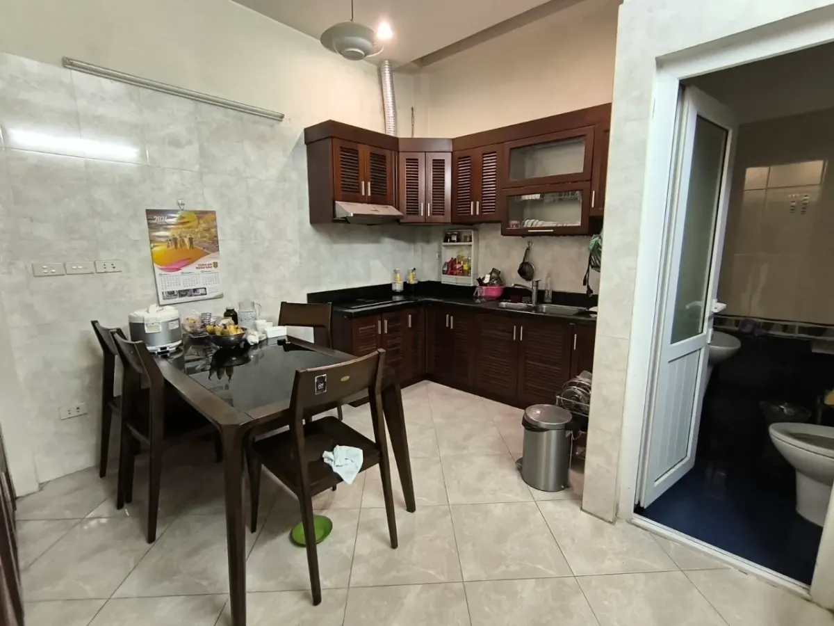 NHÀ PHỐ THỂ GIAO, 5 TẦNG, SỔ ĐỎ NỞ HẬU - SÁT PHỐ - 11 TỶ.